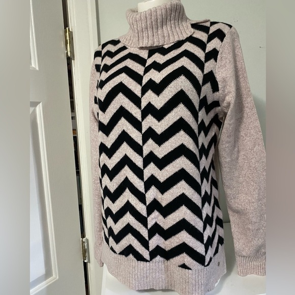 Olsen Sweaters - New medium yarn sweater​​​​​​​